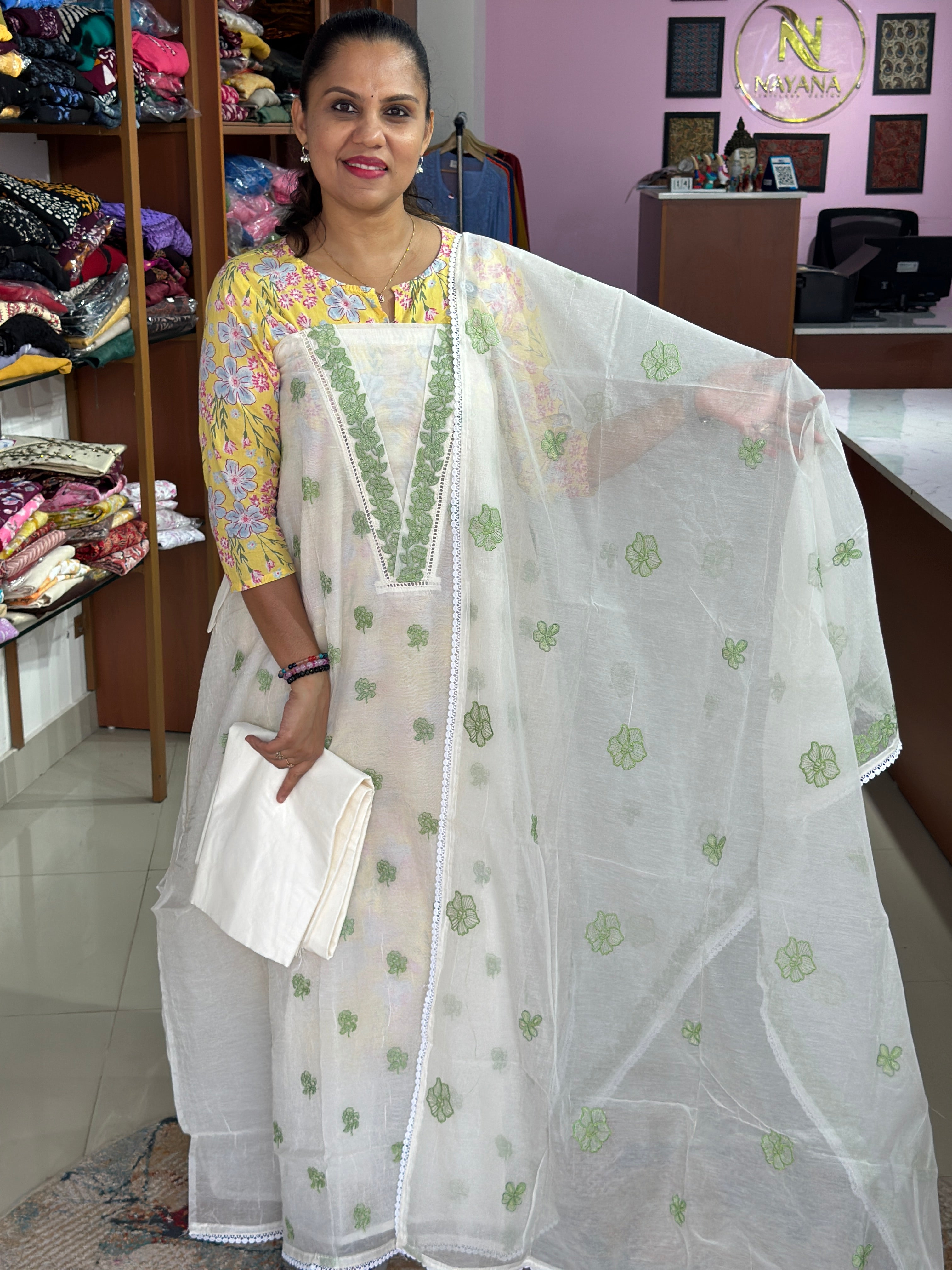 Chanderi Embroidary Suit